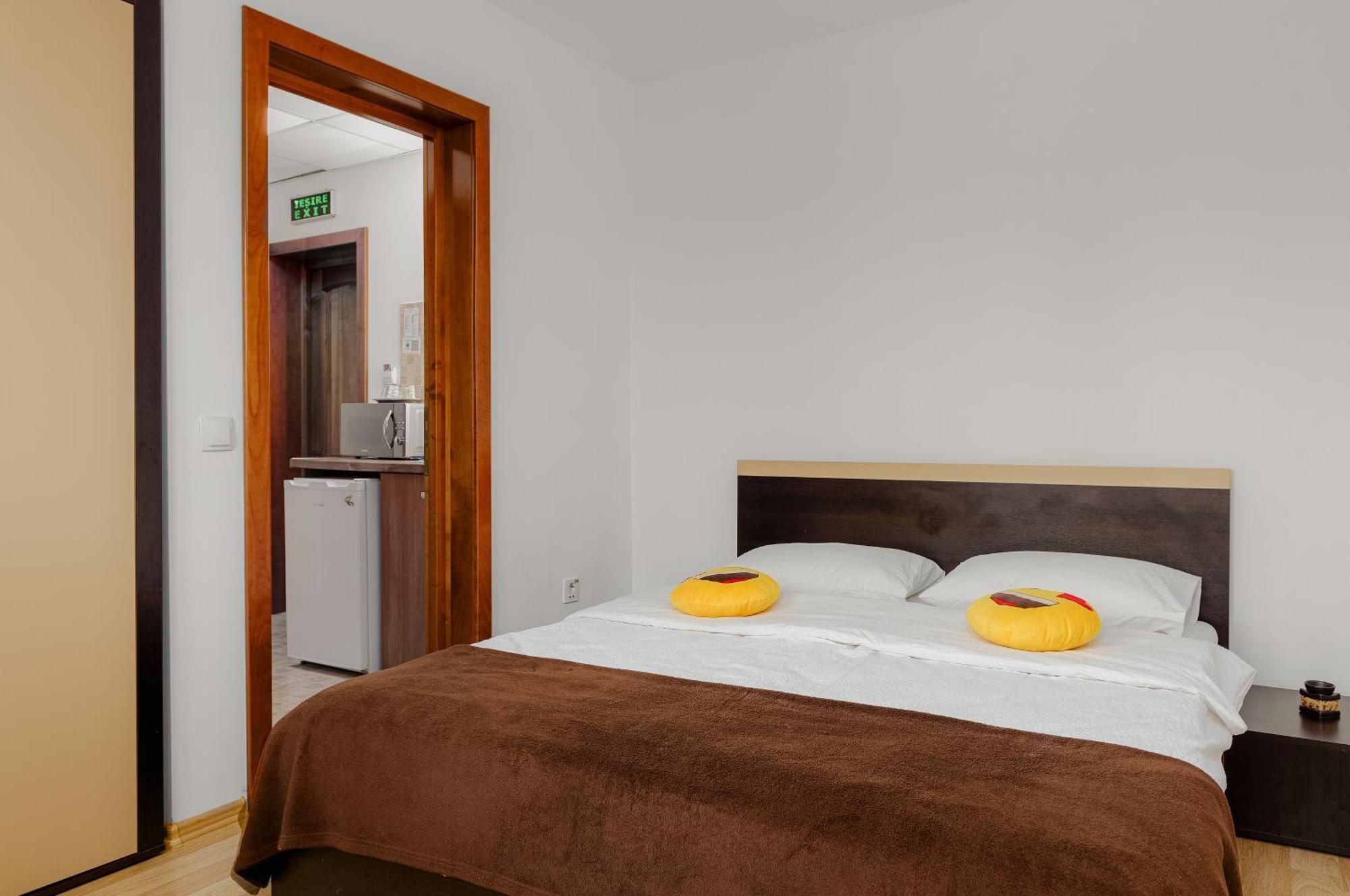 Business Transit To Therme & Bucharest Airport Saftica Exterior photo