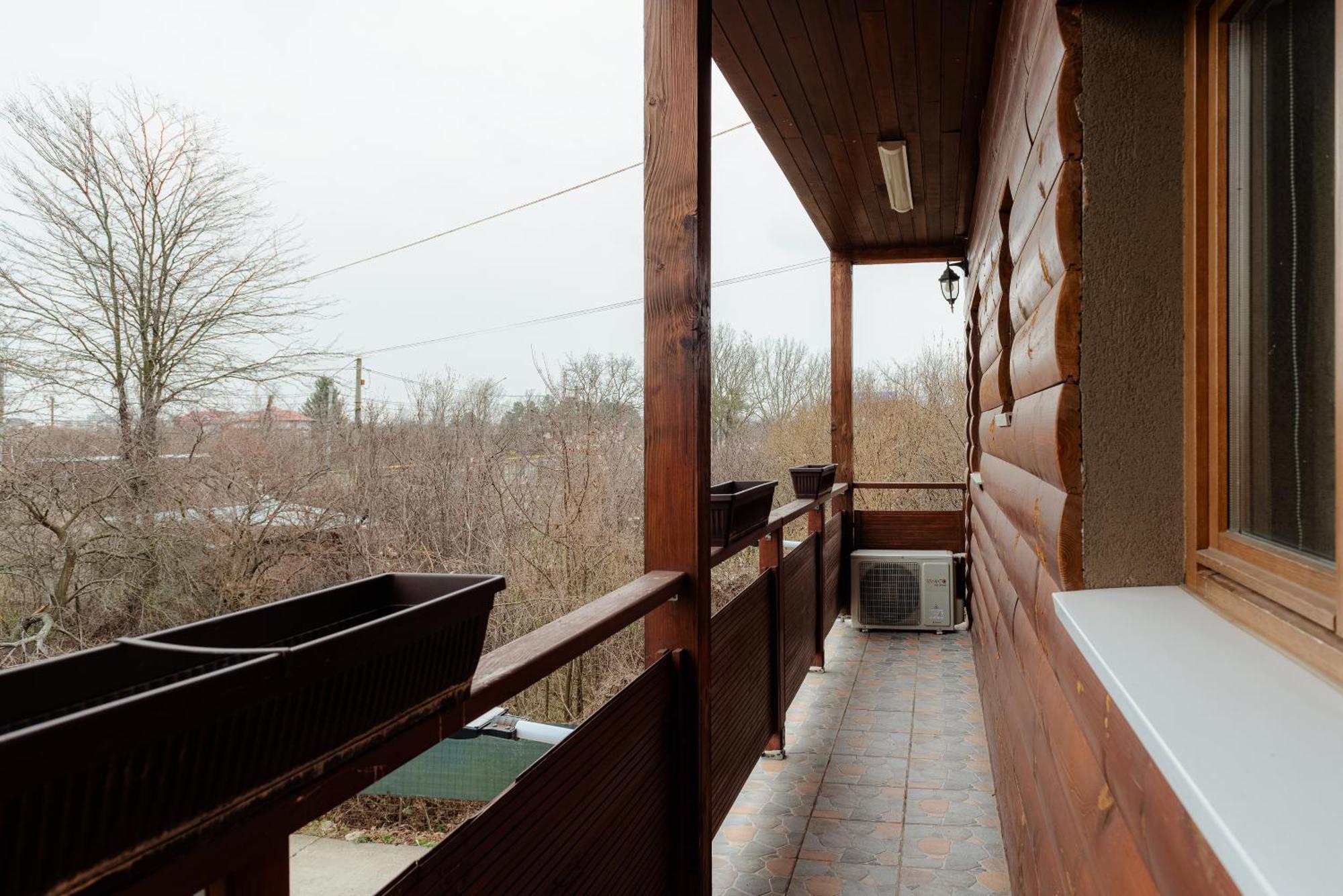 Business Transit To Therme & Bucharest Airport Saftica Exterior photo